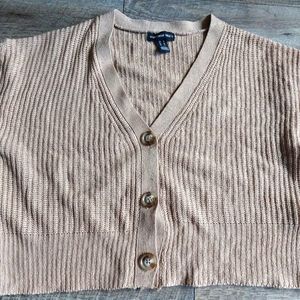 Cropped beige cardigan size (M)